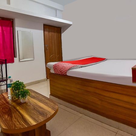 OYO 70010 Mamta Hotel Hajipur Exteriör bild