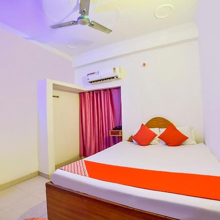 OYO 70010 Mamta Hotel Hajipur Exteriör bild