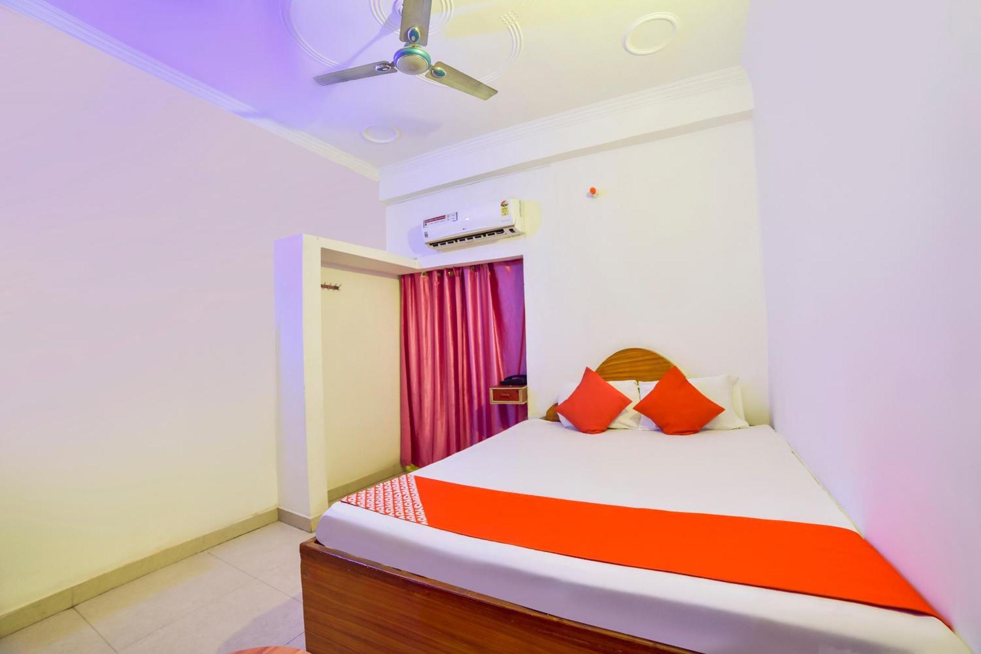 OYO 70010 Mamta Hotel Hajipur Exteriör bild