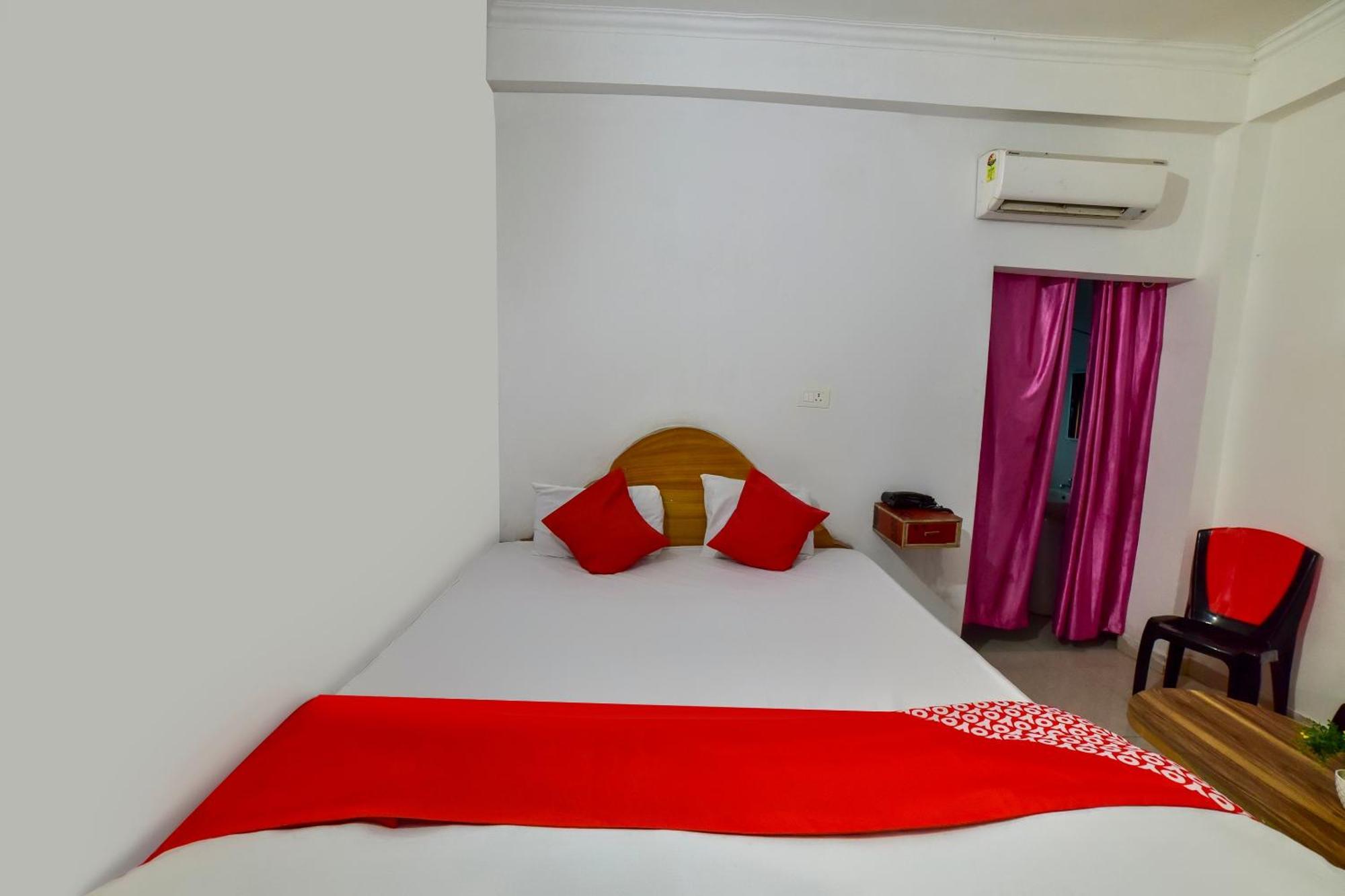 OYO 70010 Mamta Hotel Hajipur Exteriör bild
